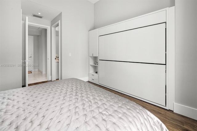 900 Brickell Key Blvd 1801, Miami, FL 33131