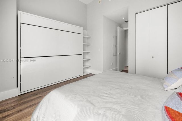 900 Brickell Key Blvd 1801, Miami, FL 33131