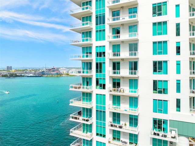 900 Brickell Key Blvd 1801, Miami, FL 33131