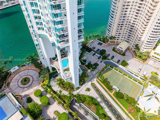900 Brickell Key Blvd 1801, Miami, FL 33131
