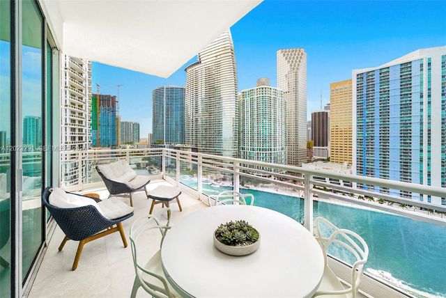 900 Brickell Key Blvd 1801, Miami, FL 33131