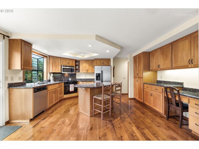 12515 Sw PEACHVALE St, Portland, OR 97224