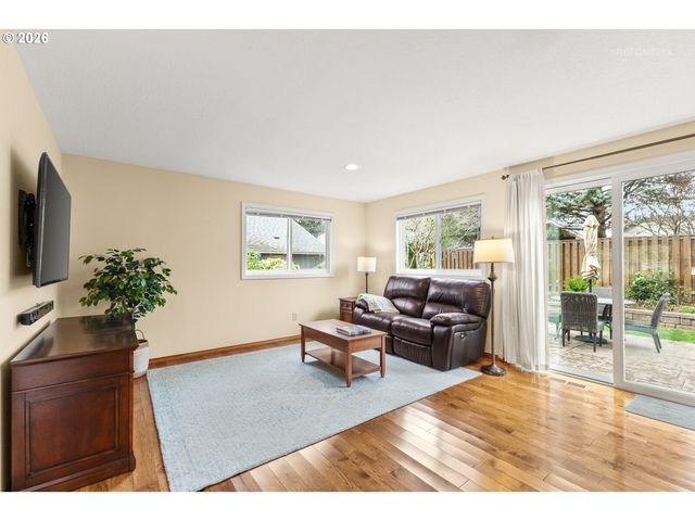 12515 Sw PEACHVALE St, Portland, OR 97224