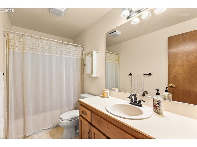 12515 Sw PEACHVALE St, Portland, OR 97224