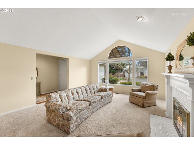 12515 Sw PEACHVALE St, Portland, OR 97224