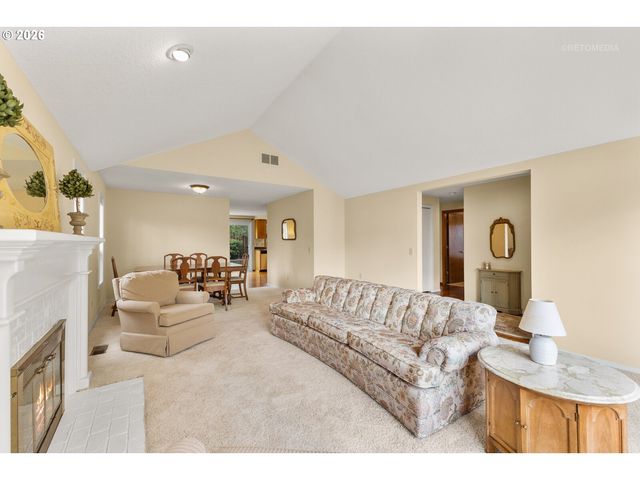 12515 Sw PEACHVALE St, Portland, OR 97224