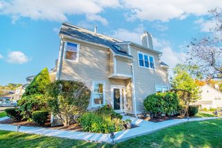 68 Hammond Place 68, Woburn, MA 01801