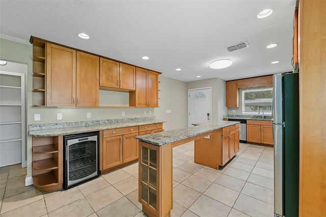 28042 LOIS DRIVE, Tavares, FL 32778