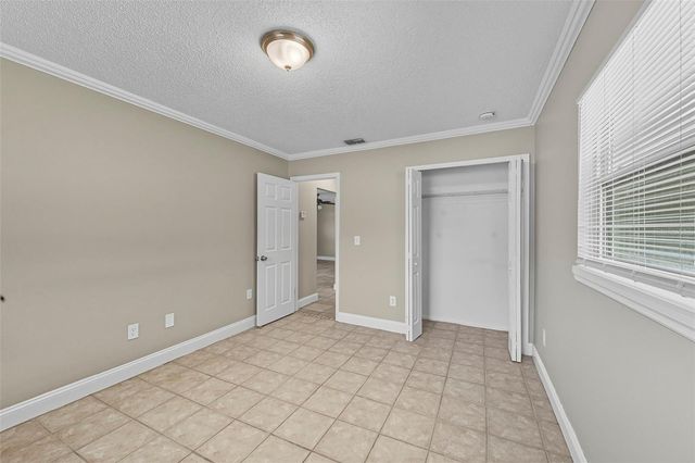 28042 LOIS DRIVE, Tavares, FL 32778