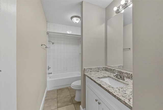 28042 LOIS DRIVE, Tavares, FL 32778