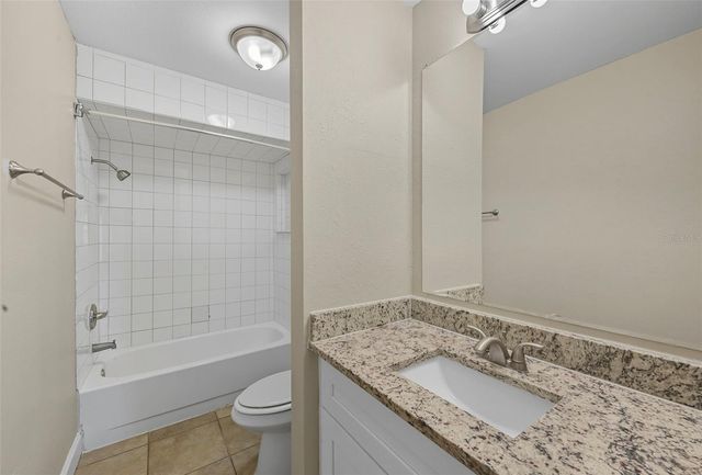 28042 LOIS DRIVE, Tavares, FL 32778