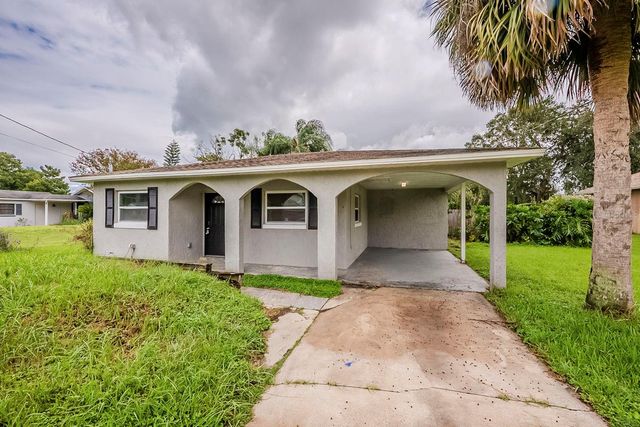 28042 LOIS DRIVE, Tavares, FL 32778