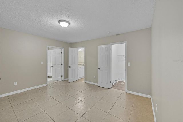 28042 LOIS DRIVE, Tavares, FL 32778