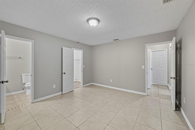 28042 LOIS DRIVE, Tavares, FL 32778