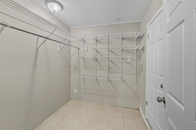 28042 LOIS DRIVE, Tavares, FL 32778