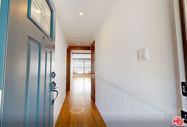 6619 Sunnyslope Avenue, Los Angeles, CA 91401