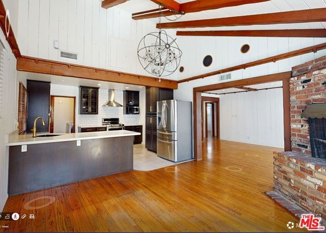 6619 Sunnyslope Avenue, Los Angeles, CA 91401
