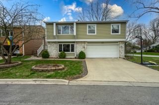 101 Croftwood Court, Rolling Meadows, IL 60008