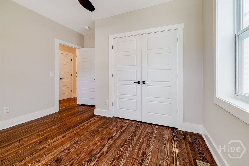 Image 22 of property listing at 905 E Park Avenue A, Savannah, GA 31401