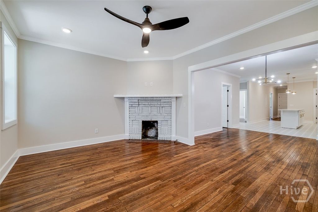 Image 5 of property listing at 905 E Park Avenue A, Savannah, GA 31401