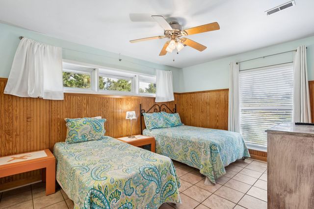 3616 Yacht Club Road, Edisto Island, SC 29438