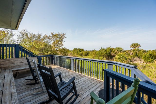 3616 Yacht Club Road, Edisto Island, SC 29438