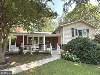9726 SAINT ANDREWS DR, Fairfax, VA 22030