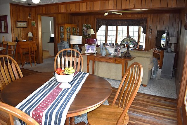 126 Tottenham Rd, Irondequoit, NY 14609