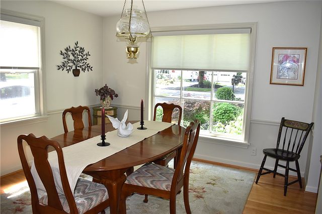 126 Tottenham Rd, Irondequoit, NY 14609