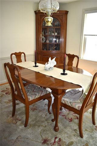 126 Tottenham Rd, Irondequoit, NY 14609