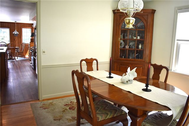 126 Tottenham Rd, Irondequoit, NY 14609