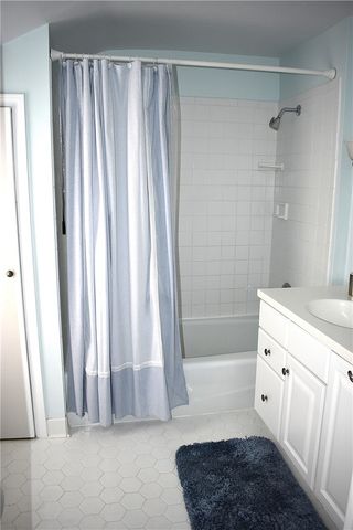 126 Tottenham Rd, Irondequoit, NY 14609