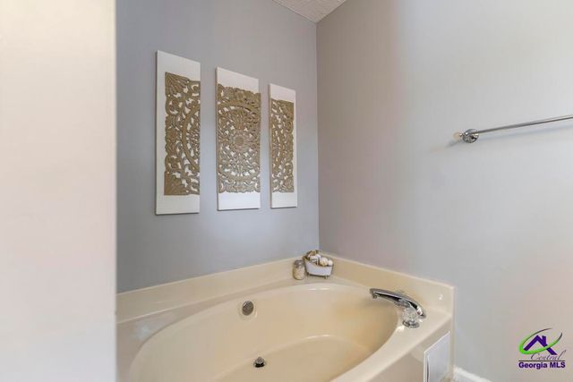 109 S Hiley Court, Bonaire, GA 31005
