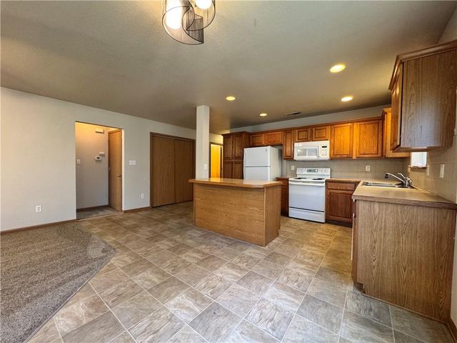 1952 S Powahatan Court, Independence, MO 64057