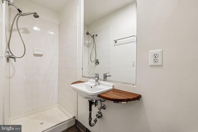 1808 E LOMBARD ST, Baltimore, MD 21231