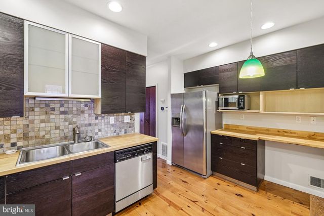 1808 E LOMBARD ST, Baltimore, MD 21231