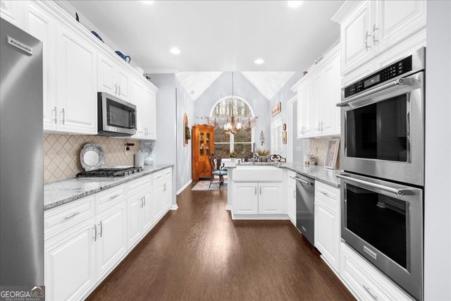 1847 Shaker Falls Lane, Lawrenceville, GA 30045