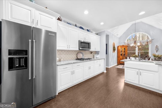 1847 Shaker Falls Lane, Lawrenceville, GA 30045