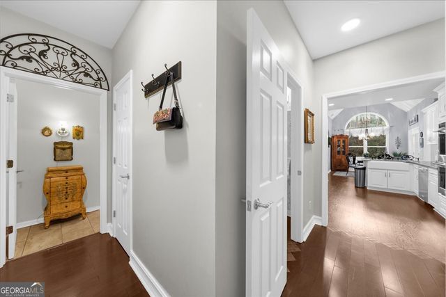 1847 Shaker Falls Lane, Lawrenceville, GA 30045