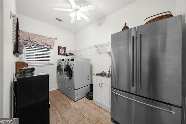 1847 Shaker Falls Lane, Lawrenceville, GA 30045