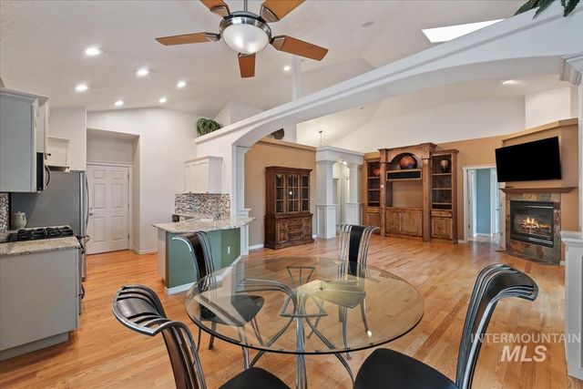 6980 E Greens Dr, Nampa, ID 83687