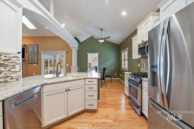 6980 E Greens Dr, Nampa, ID 83687