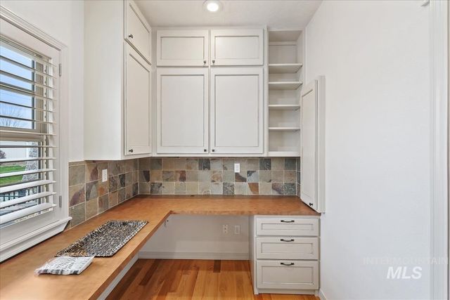 6980 E Greens Dr, Nampa, ID 83687