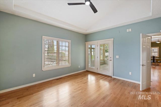 6980 E Greens Dr, Nampa, ID 83687