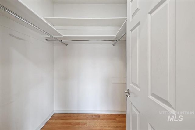 6980 E Greens Dr, Nampa, ID 83687