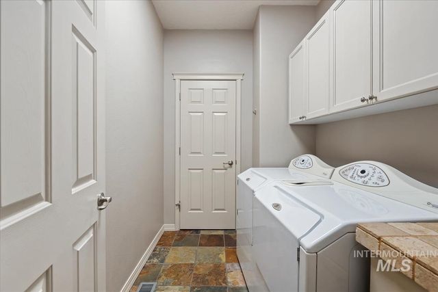 6980 E Greens Dr, Nampa, ID 83687