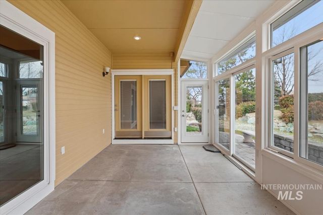 6980 E Greens Dr, Nampa, ID 83687