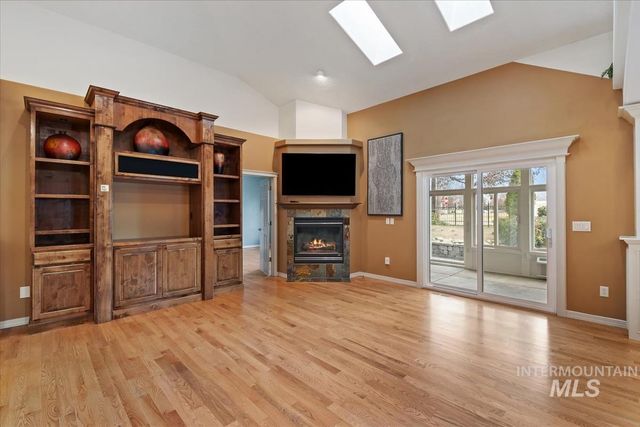 6980 E Greens Dr, Nampa, ID 83687