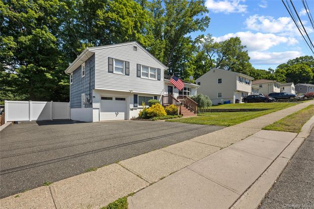 24 Maplewood Boulevard, Suffern, NY 10901