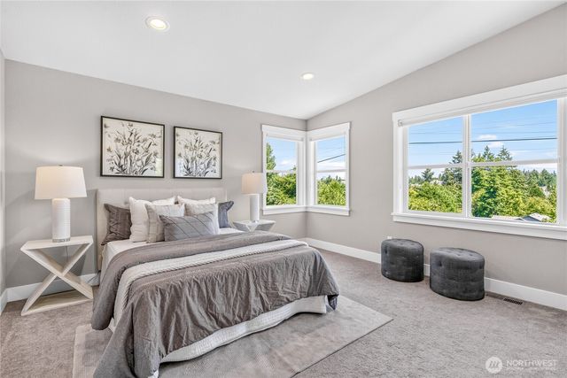 17051 8th Avenue NE, Shoreline, WA 98155